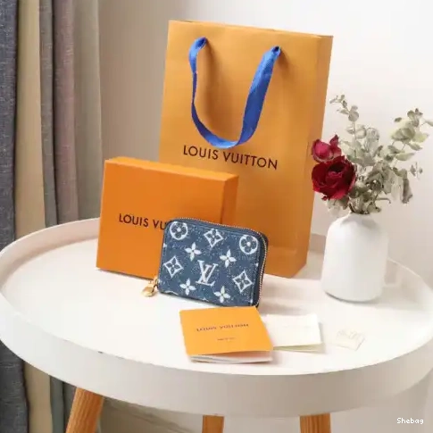LV 2204DJ0035 Bag 0610